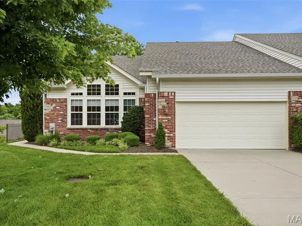 835 Stone Meadow Dr, Chesterfield, MO 63005