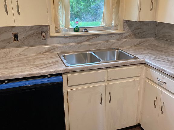 3rd image of 7769 E Skelly Dr