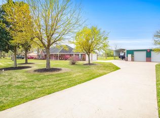 408 Center St, Highlands, TX 77562