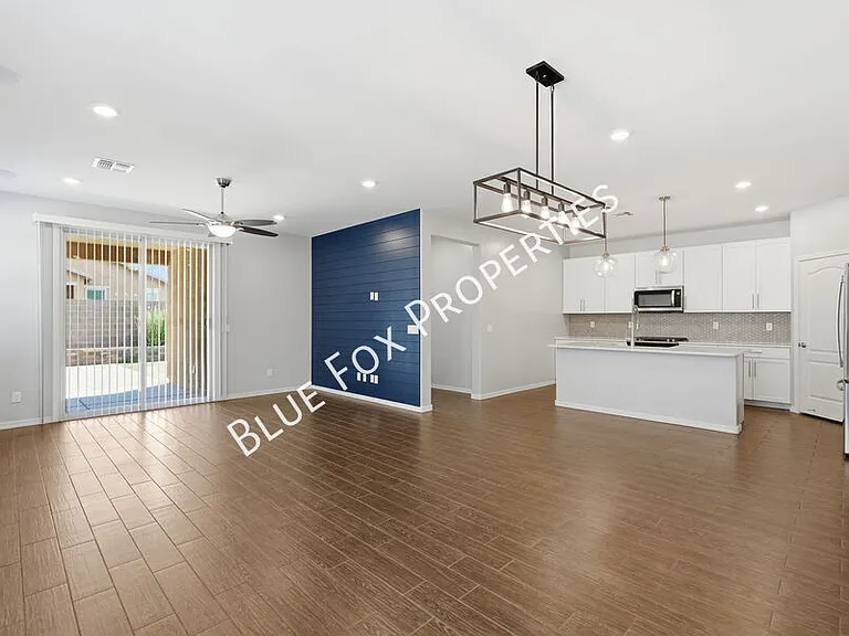 8670 N Genoa Ct — Photo 4