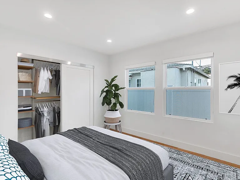 1022 Pacific St — Photo 4