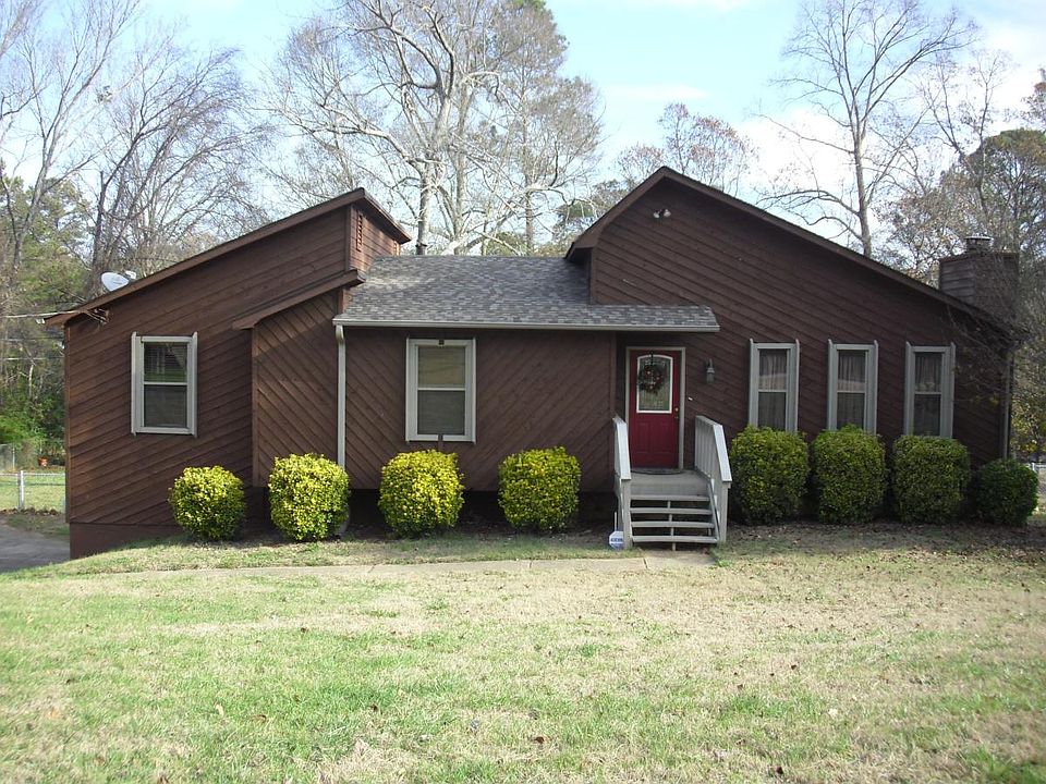 1st image of 605 Stations Dr