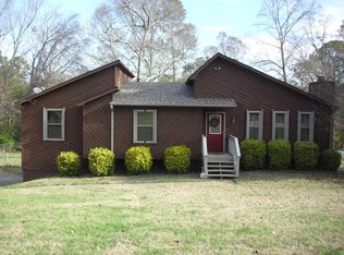 605 Stations Dr, Woodstock, GA 30188