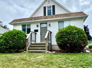 921 W 5th Ave, Mitchell, SD 57301