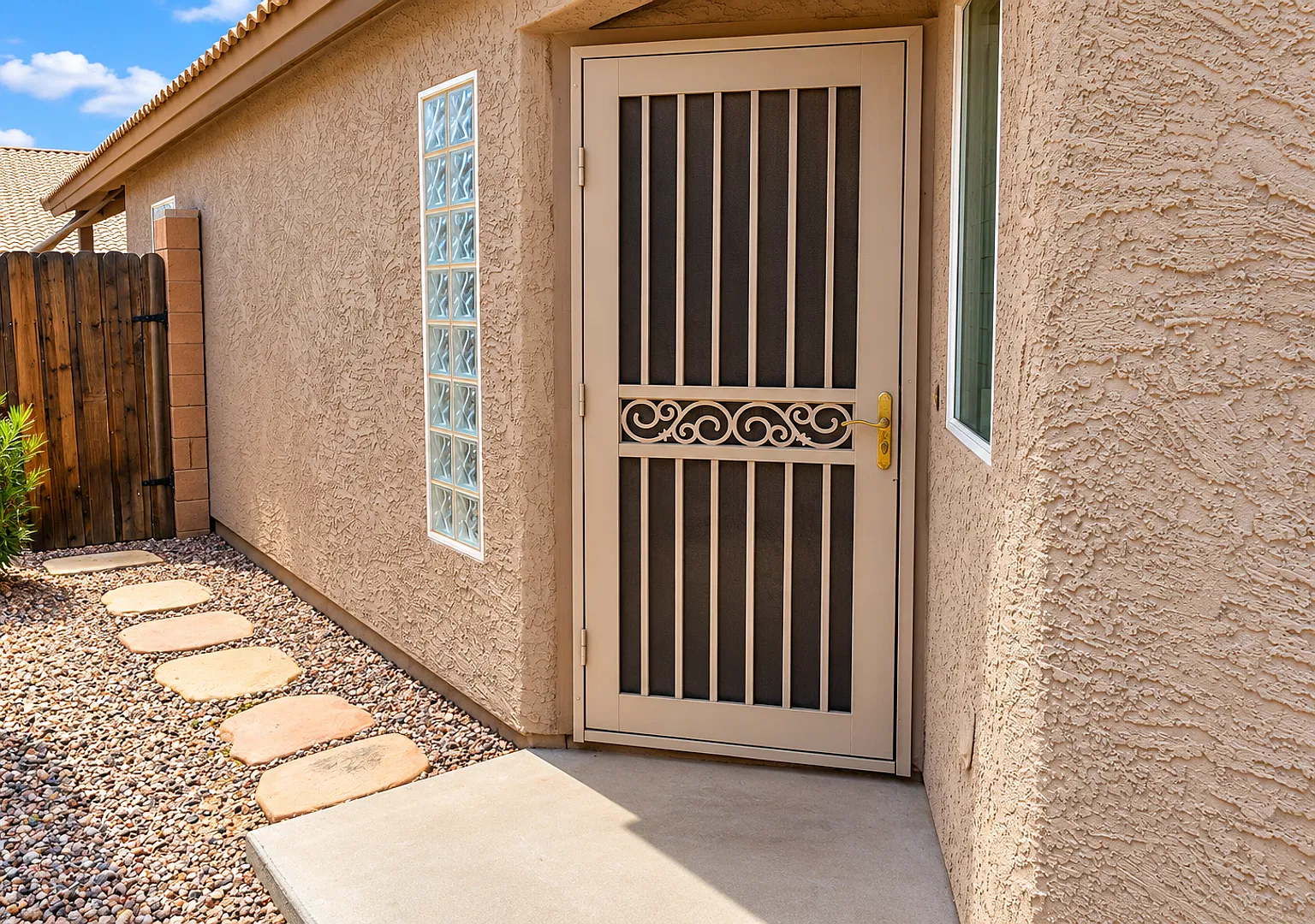 Phoenix Home With Solar Panels, 2-Car Garage & Backyard! — Photo 2