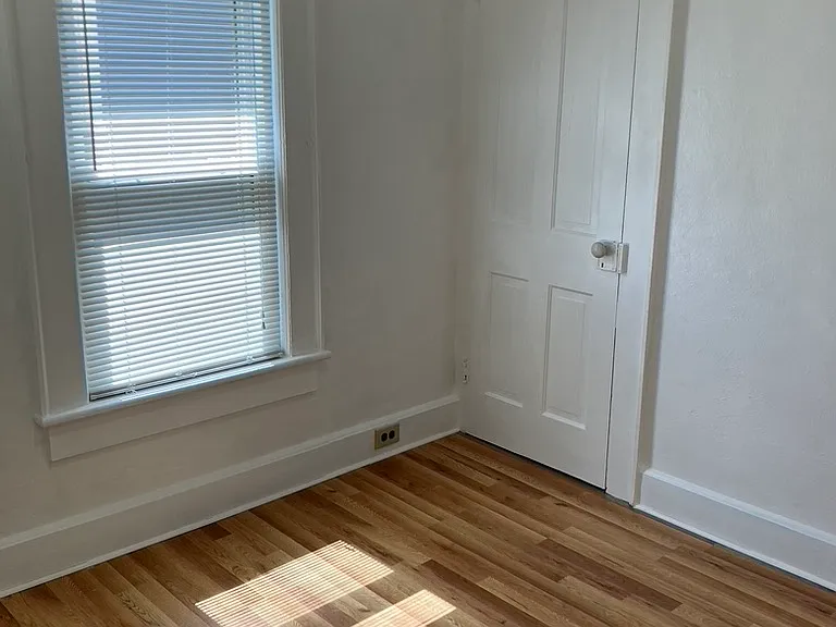 807 Grandview St — Photo 19
