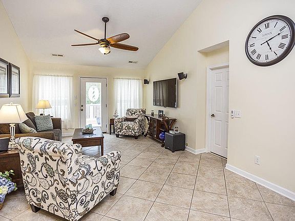 4th image of 405 Cordgrass Ln. #The Retreat PH I