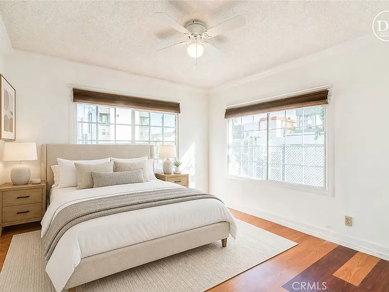 1125 N Heliotrope Dr — Photo 21