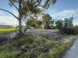 112-114 Gilbert Ave S, Lehigh Acres, FL 33973