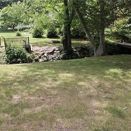 4th image of 4 Flanders Rd #1