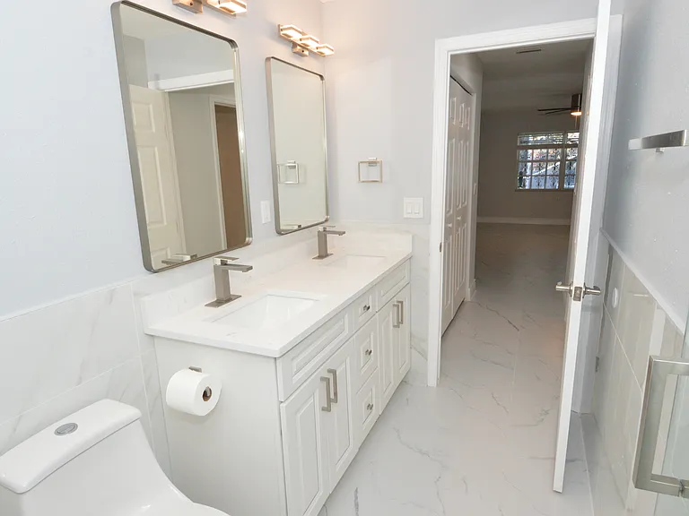3947 Venetian Way — Photo 26