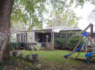 1318 E Cottonwood Ln, Haysville, KS 67060