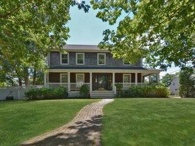 10 Amelia Pl, West Sayville, NY, 11796