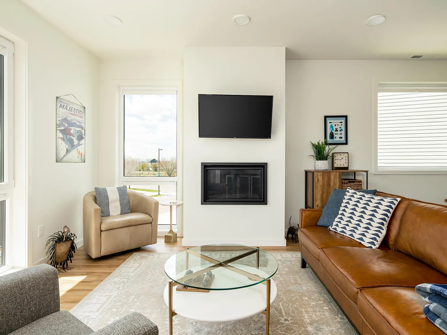 3 bed, 2092 sqft, $4,500 — Photo 3