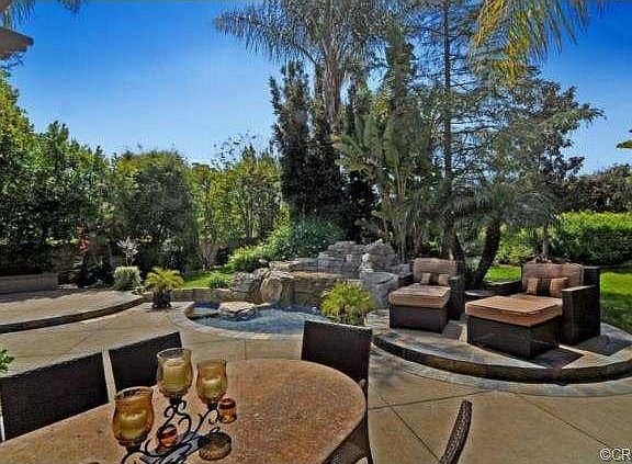 2nd image of 10885 Osterman Ave