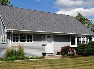 345 Behm Dr, Grayslake, IL 60030