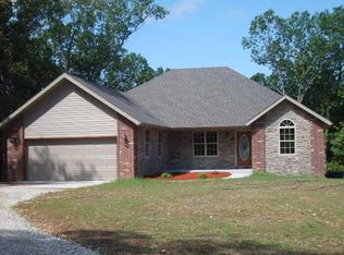 212 Trails Head, Highlandville, MO 65669