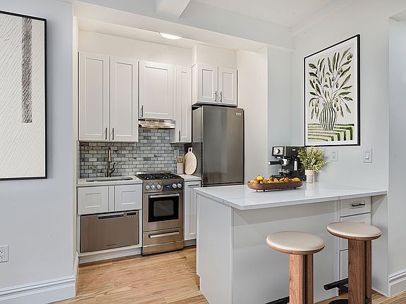 2nd image of 243 W End Ave APT 210