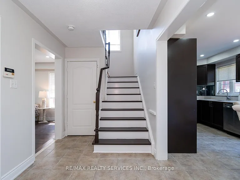 85 Williamson Dr — Photo 32