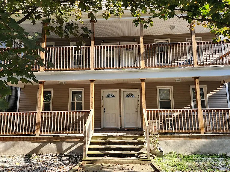 295 N Main St #297-1 — Photo 1