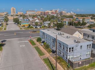 1002 11th St - 5, Galveston, TX 77550