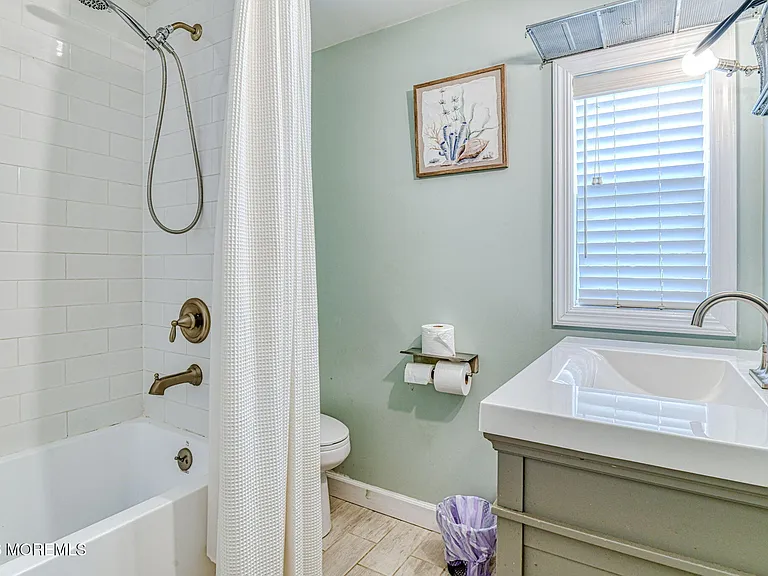 19 Webb Ave #1W — Photo 10