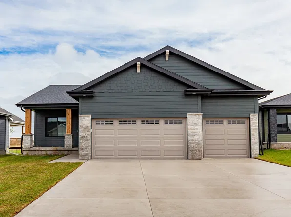 1753 SW Sienna Ct, Grimes, IA 50111