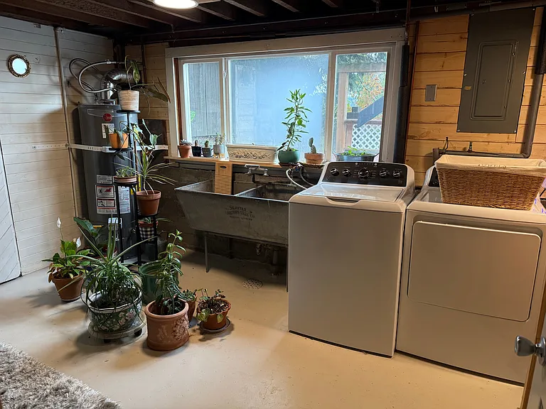 360 Stevens Ave SW #B — Photo 10