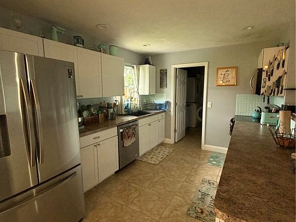 5th image of 2275 18th Ave SW