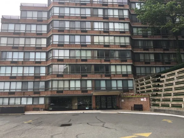755 Narrows Rd N APT 609A, Staten Island, NY 10304