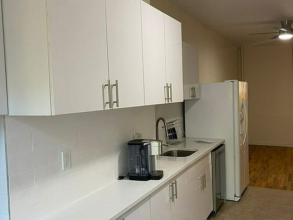 2nd image of 310 E 105th St APT 2