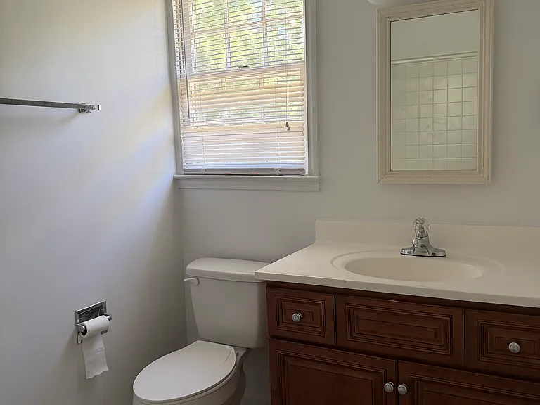 344 D Hanover Arms Ct #D — Photo 17