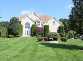 58 Mill Pond Rd, Jackson, NJ 08527