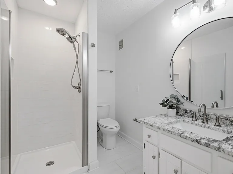 1808 State St #311 — Photo 9