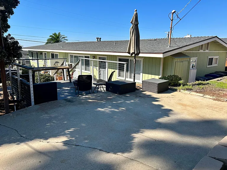 1607 Neptune Ave — Photo 9