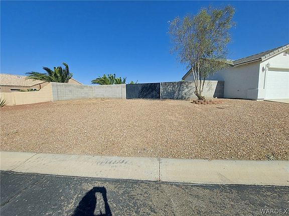 4th image of 2294 E Wild Rose Court