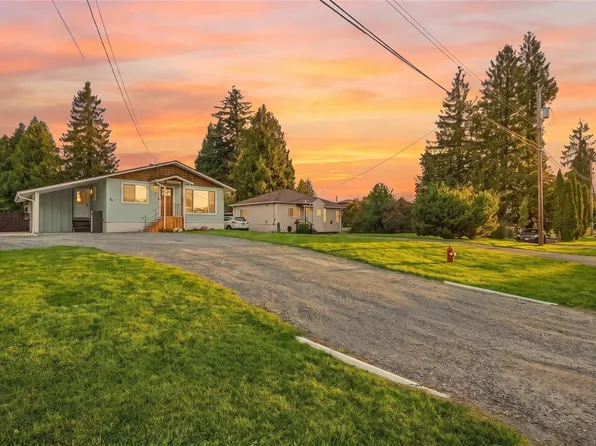 219 McVickers St, Parksville, BC V9P 0B4