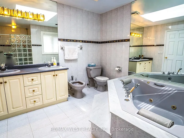 229 Baker Ave — Photo 23