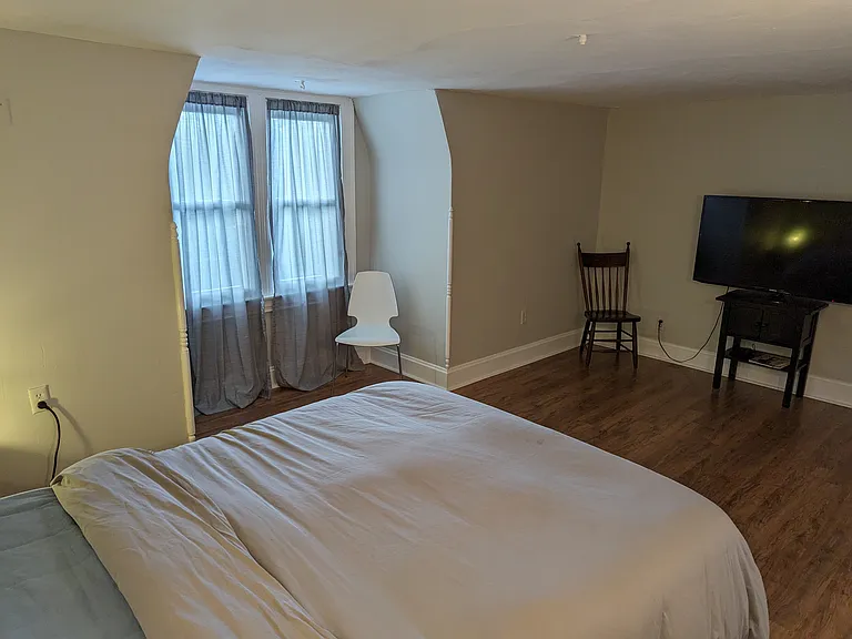 621 Kirtland St — Photo 39