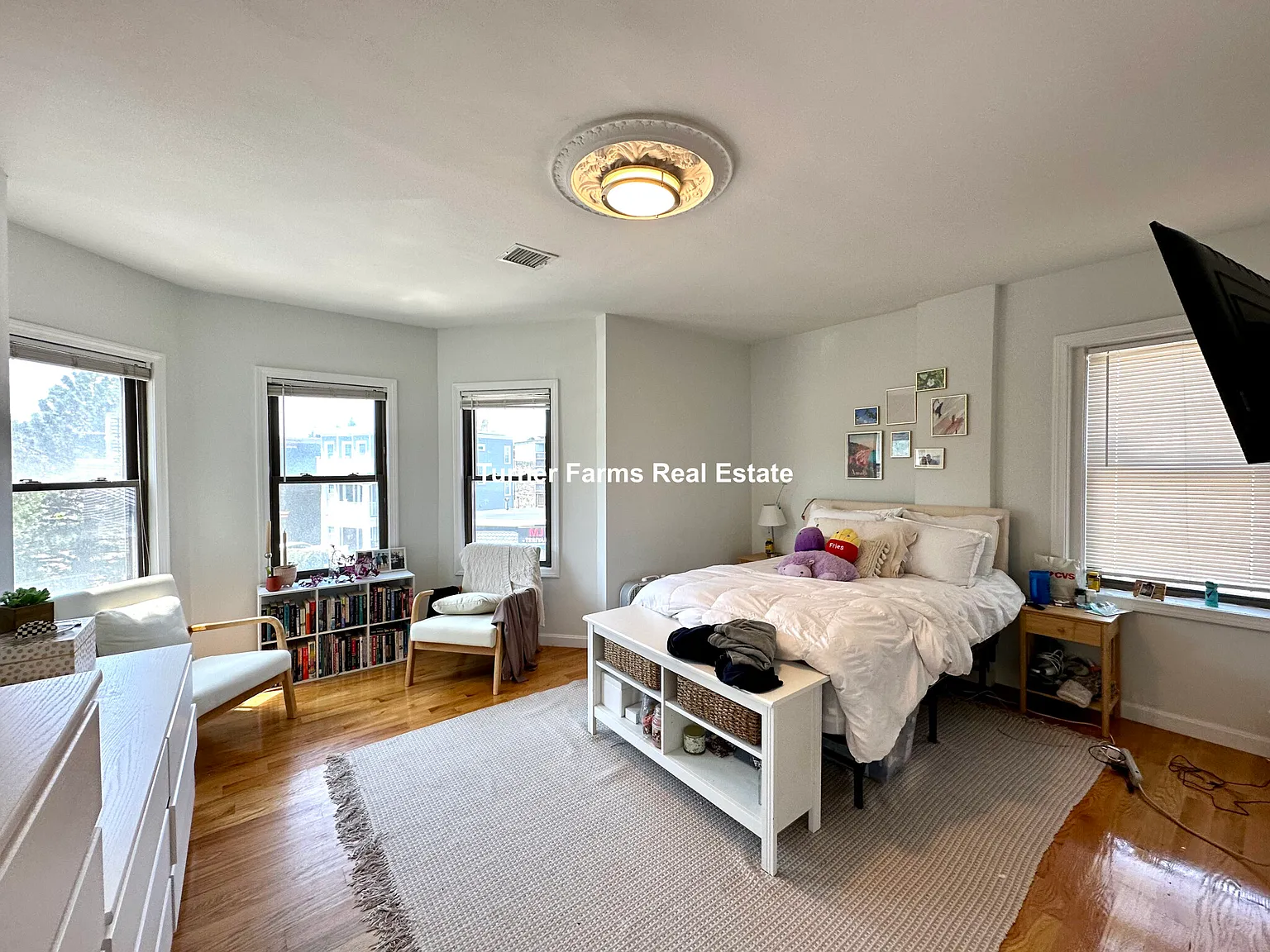 3 bed, 9999 sqft, $3,600 — Photo 2