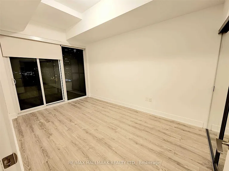 30 Shore Breeze Dr #922 — Photo 10
