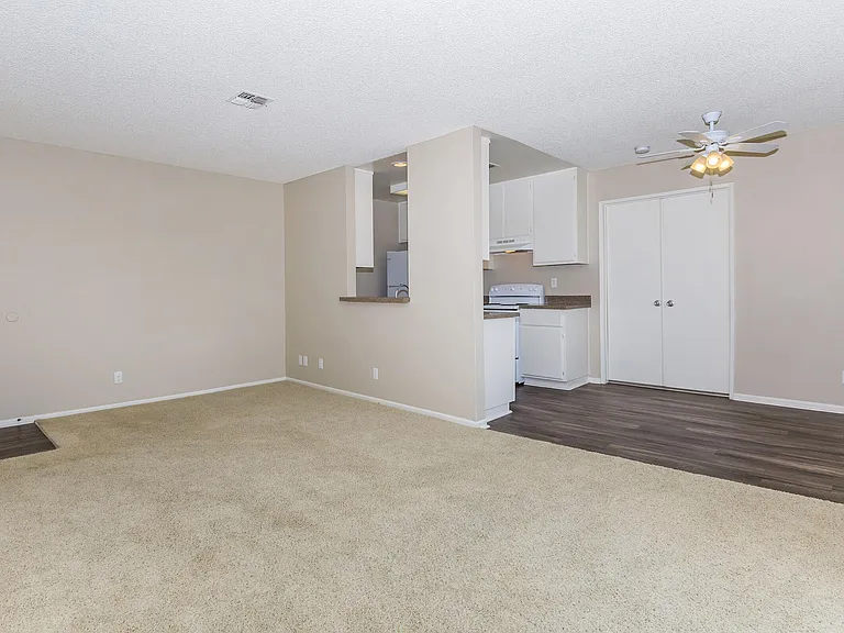 Trabuco Woods Apartment Homes — Photo 27