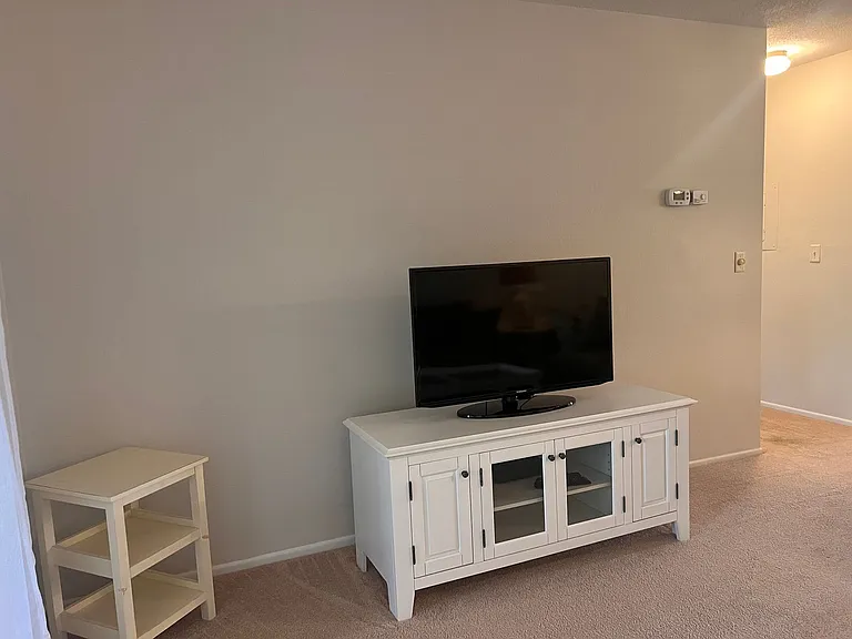 748 Avenida Estancia #B — Photo 14
