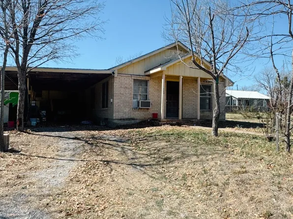 603 N Pearl St, Comanche, TX 76442