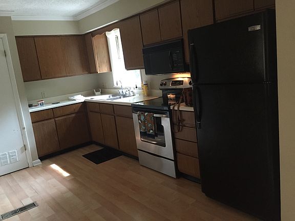 4th image of 7381 Evanston Ave