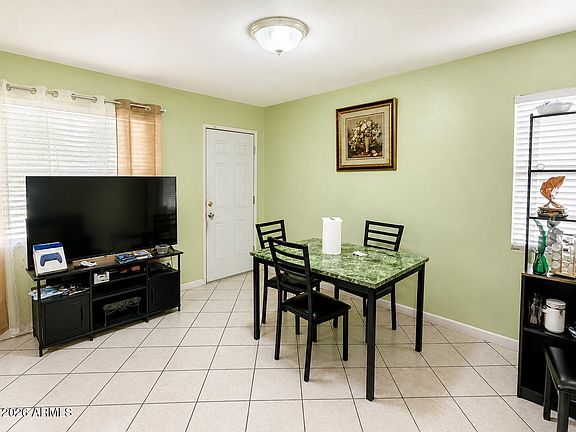 3rd image of 3514 W STELLA Lane