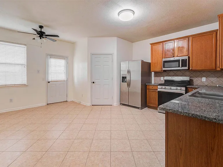 7434 Jacobs Well Dr — Photo 6