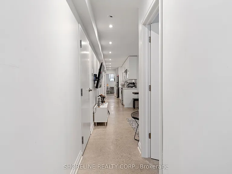 14 Seaforth Ave #BASEMENT — Photo 3