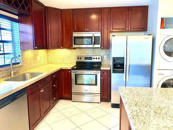 733 High Point Boulevard #D2, Fort Pierce, FL 34982