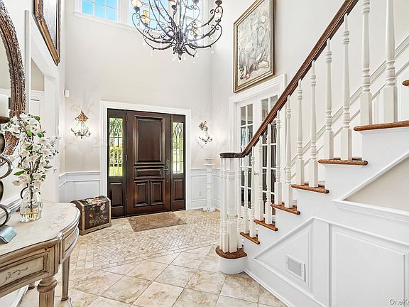 4th image of 33 Hevelyne Road